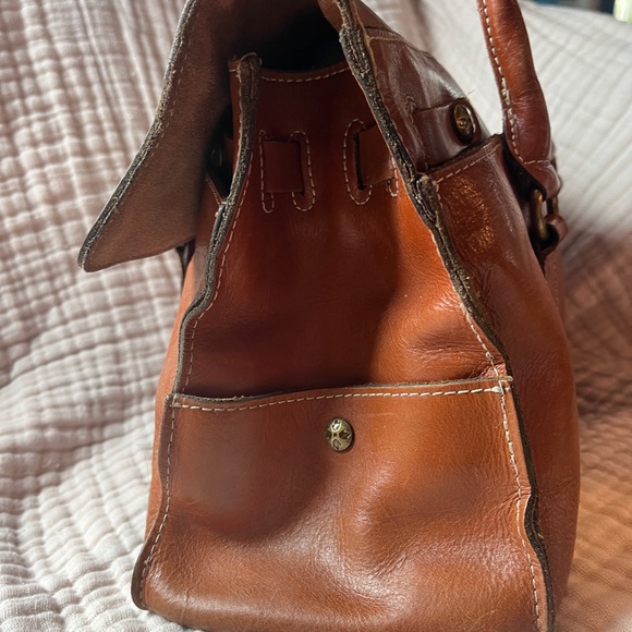 Beautiful Carmel Leather Satchel - Picture 5 of 17
